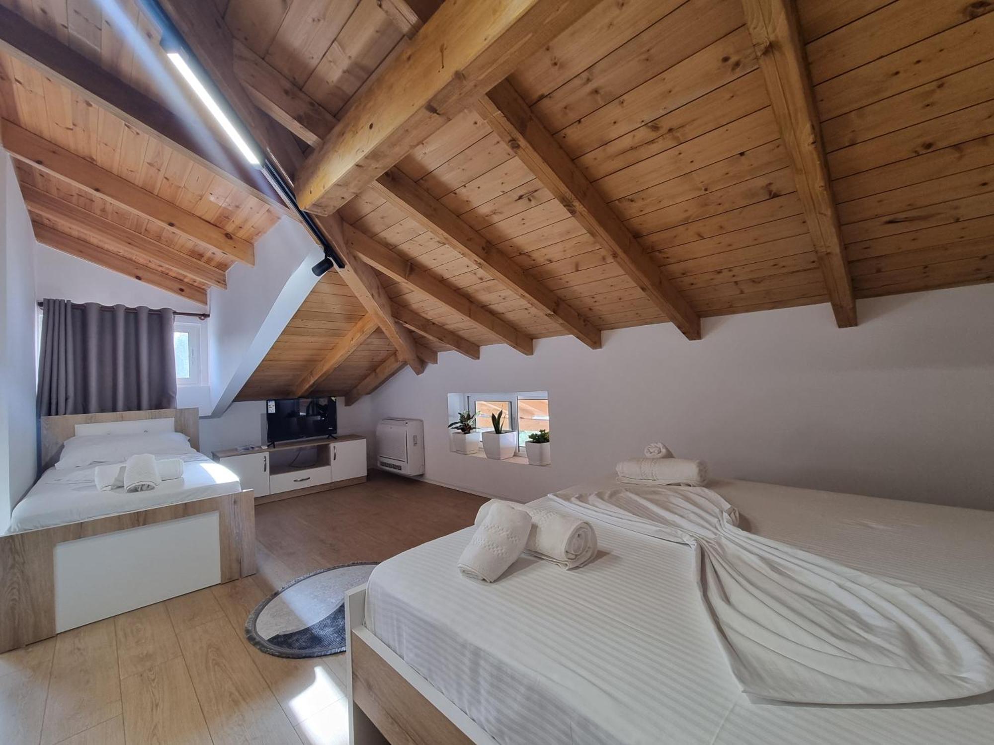 Vila Soleil Вльора Екстер'єр фото