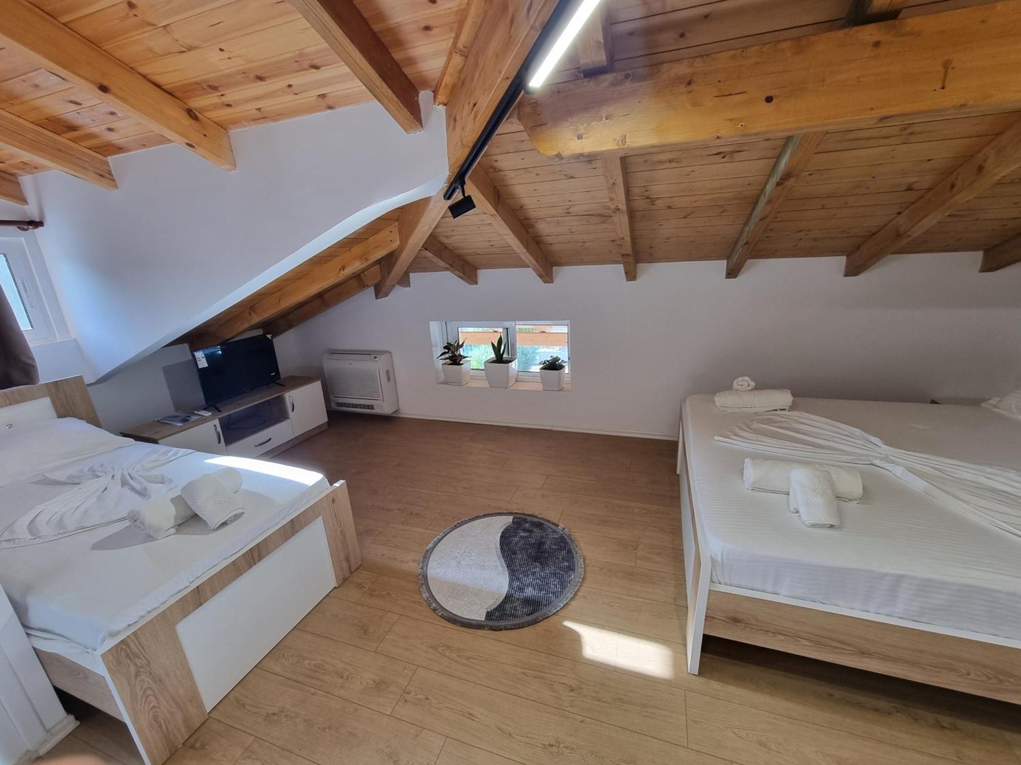 Vila Soleil Вльора Екстер'єр фото